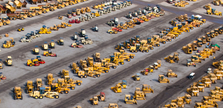 Matériels de travaux publics et de camions neufs