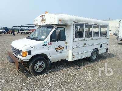 03 Ford 50 23 Passenger Autobus Ritchie Bros Auctioneers